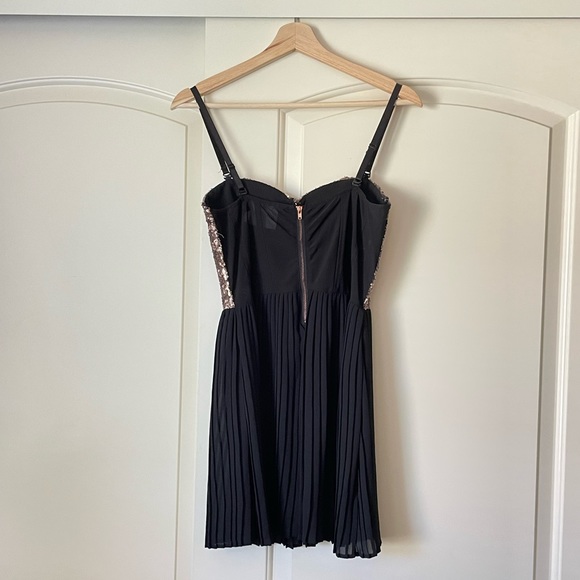 MINKPINK The Shining Dress | Black + Bronze Gold Sequin Dress | Size X Small - Picture 6 of 7